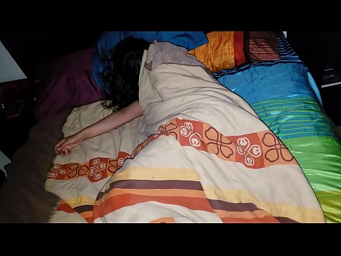 ❤️ Styfsoan bespot syn jonge styfmem wylst se sliept. ️❌ Homemade porno op fy.xxxdl.ru ❌